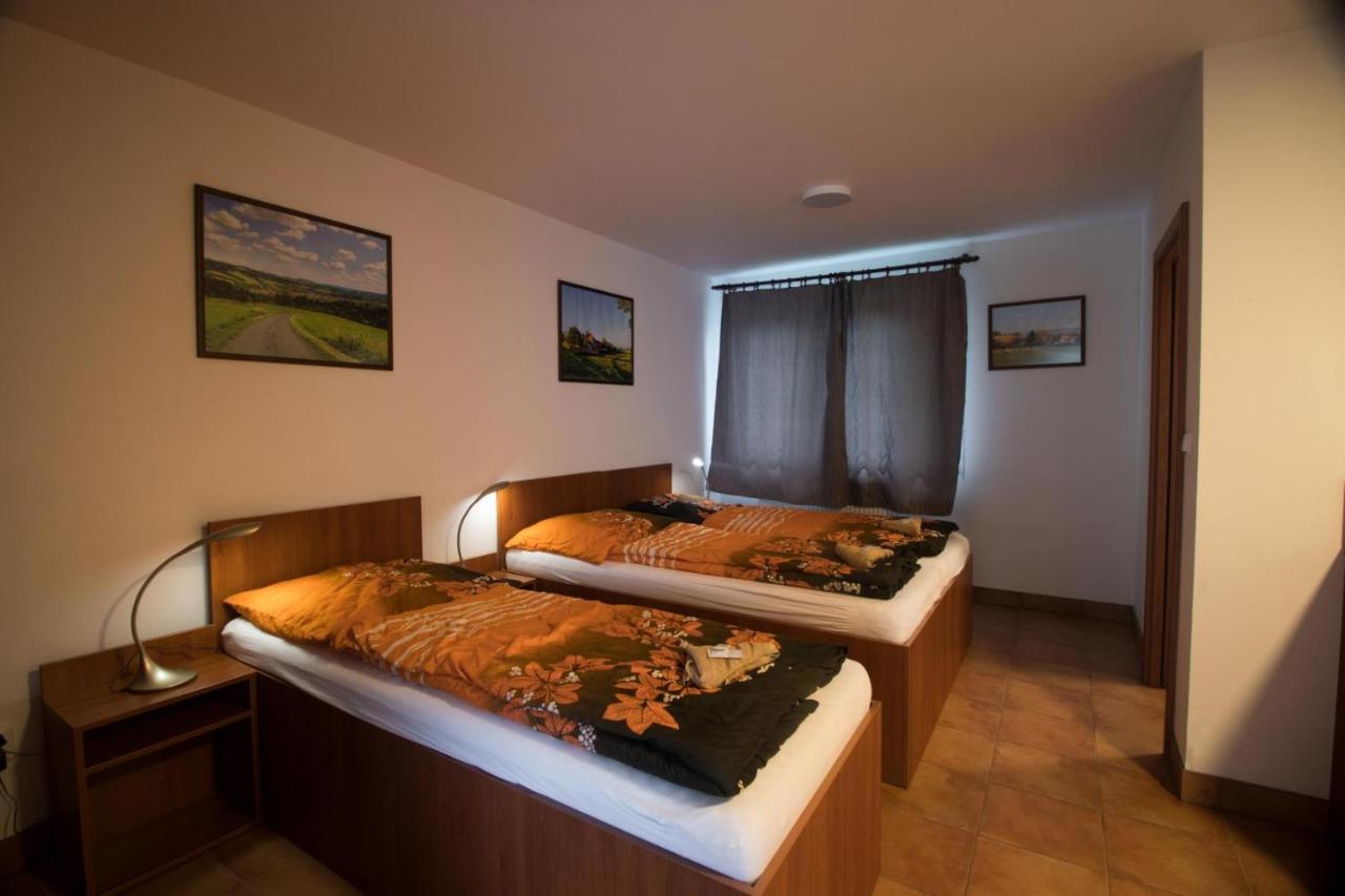 Ubytovani Na Przenskych Pasekach Mikuluvka Экстерьер фото